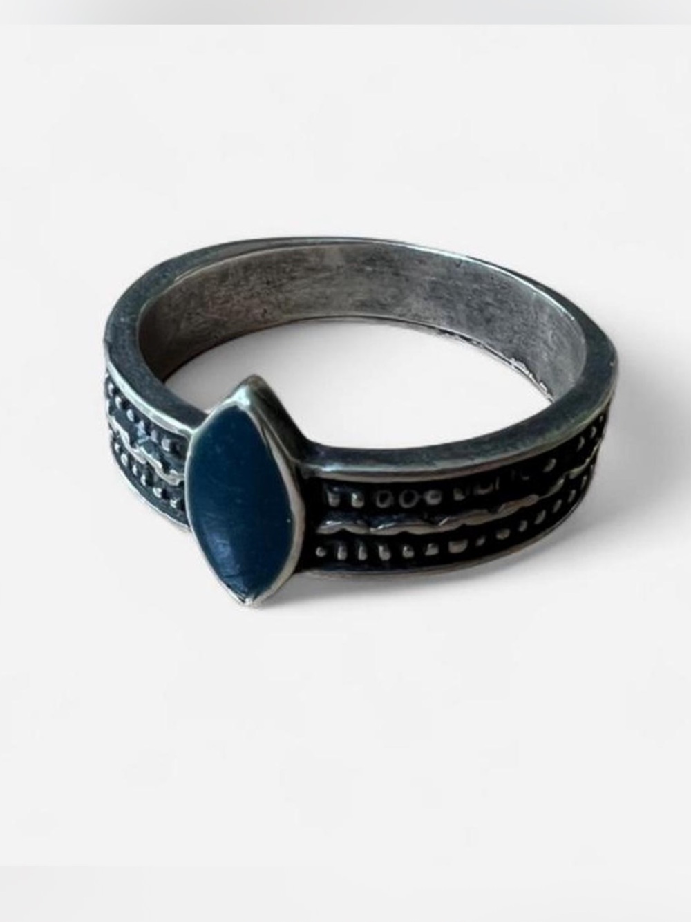 Vintage sterling silver and lapis band ring